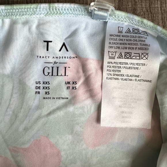 NWOT TA Tracy Anderson for G.I.L.I. XXS Swimsuit Tropical Floral - Picture 3 of 4